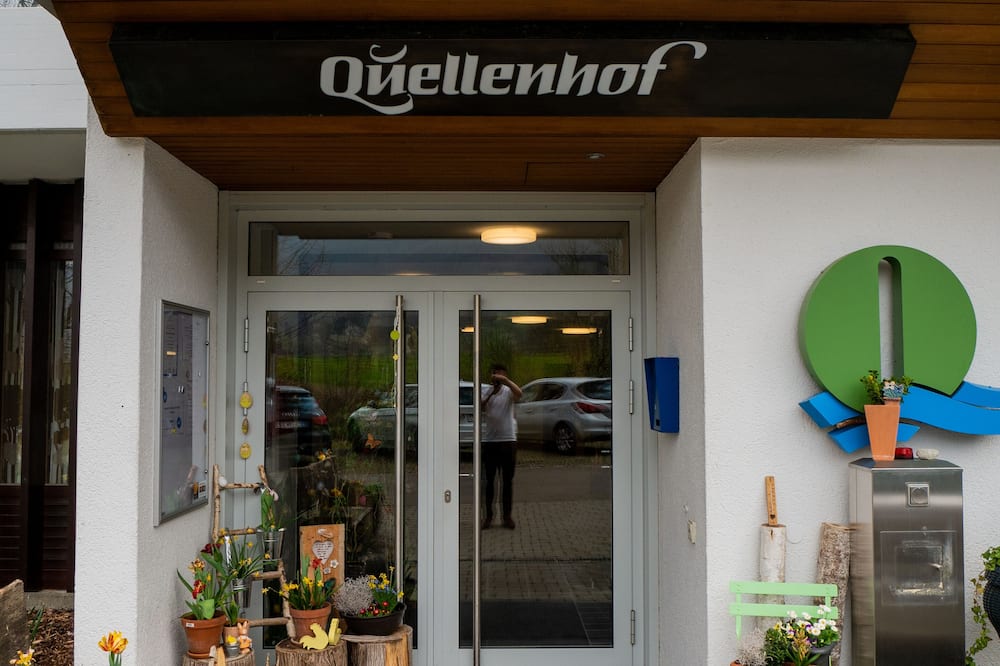 Hotel Quellenhof - Self-Check-in