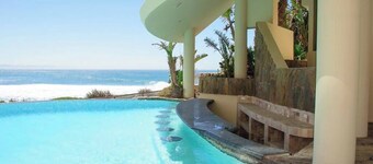 Gorgeous Ocean Front Condo -Rosarito Beach -VIEWS!