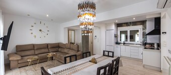 Central apartment in a quiet area, free parking, wifi, 10minute from cathedral