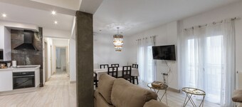 Central apartment in a quiet area, free parking, wifi, 10minute from cathedral