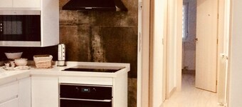 Central apartment in a quiet area, free parking, wifi, 10minute from cathedral