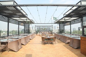 Rooftop terrace - OBAN Hotel (Lahore)