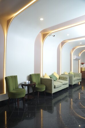 Lobby sitting area - OBAN Hotel (Lahore)