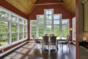 تناول الطعام