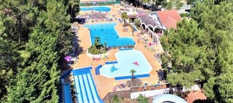 3 Bed - Sleeps 6 - On-Site Activities - Parking