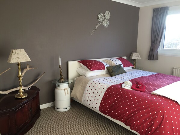 3 Schlafzimmer, Bügeleisen/Bügelbrett, Reisekinderbett, WLAN