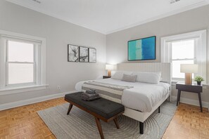 3 bedrooms, desk, iron/ironing board, travel cot