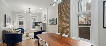 Brilliant Downtown Chicago 3-Bedroom Condominium