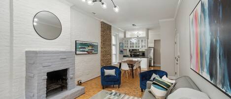 Télévision, chaîne hi-fi