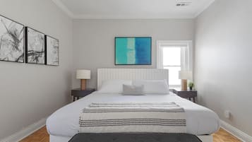 3 bedrooms, desk, iron/ironing board, travel crib