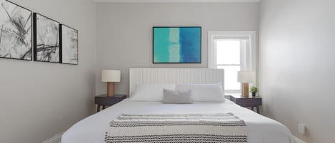 3 bedrooms, desk, iron/ironing board, travel crib