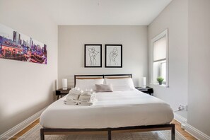 3 bedrooms, desk, iron/ironing board, travel crib