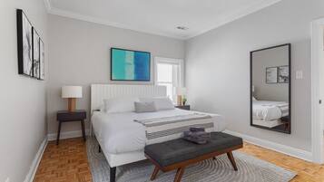 3 bedrooms, desk, iron/ironing board, travel crib