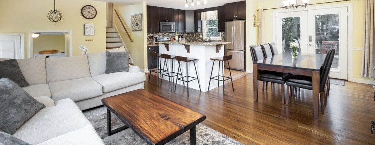 4bR SouthPark Wooded Escape, Shopping and Dining