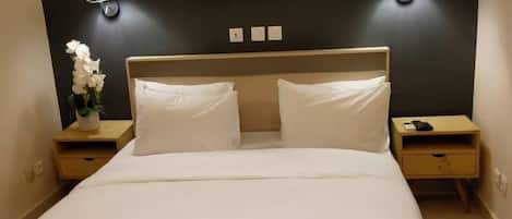Suite familiale | 3 chambres, bureau, rideaux dâobscurcissement, accĂšs au Wi-Fi (inclus)