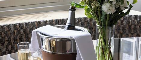 Champagne service