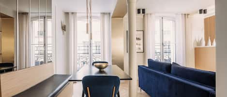 Victoria I | Zona de estar | Una Smart TV, Netflix, libros, servicios de streaming