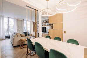 Interior - HIGHSTAY - Luxury Serviced Apartments - Louvre-Rivoli (Paris)
