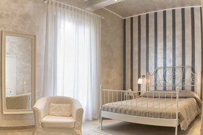 Deluxe-Doppelzimmer | Hochwertige Bettwaren, Minibar, Zimmersafe, schallisolierte Zimmer