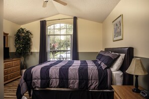 4 bedrooms, travel cot, WiFi