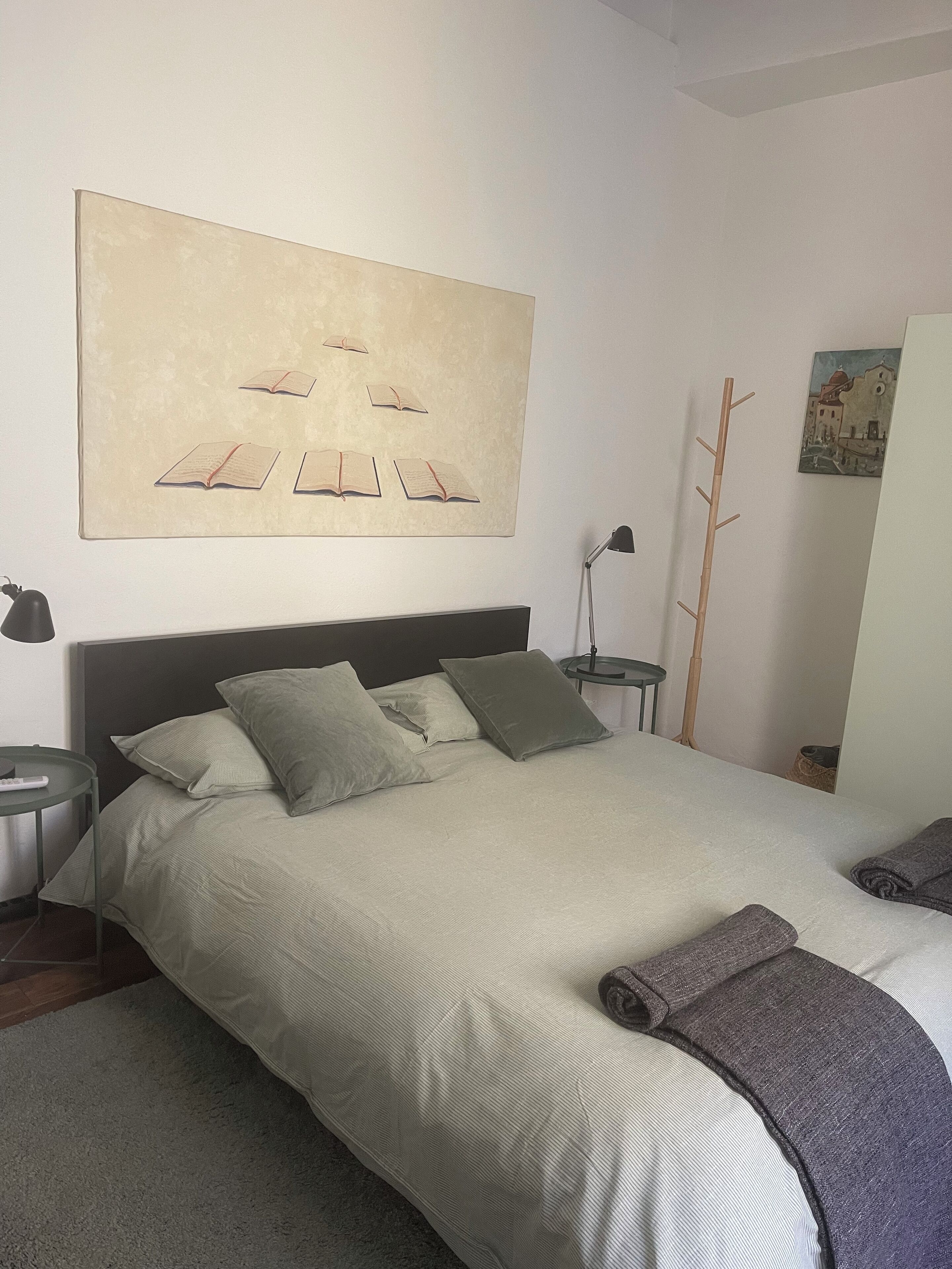 1 多间卧室、熨斗/熨衣板、WiFi、床单