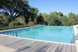 Una piscina a sfioro