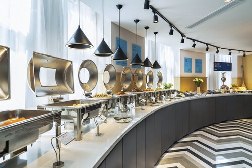 Holiday Inn Express Urumqi Station by IHG