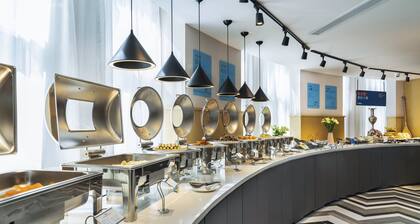 Holiday Inn Express Urumqi Station by IHG