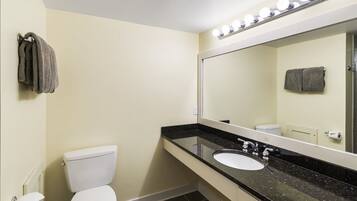 House | Bathroom | Hair dryer, towels