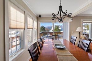 3 chambres, bureau, fer et planche à repasser, Wi-Fi gratuit