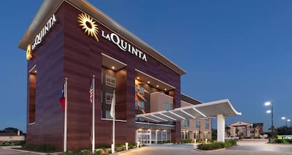 La Quinta Inn & Suites by Wyndham Texas City I 45