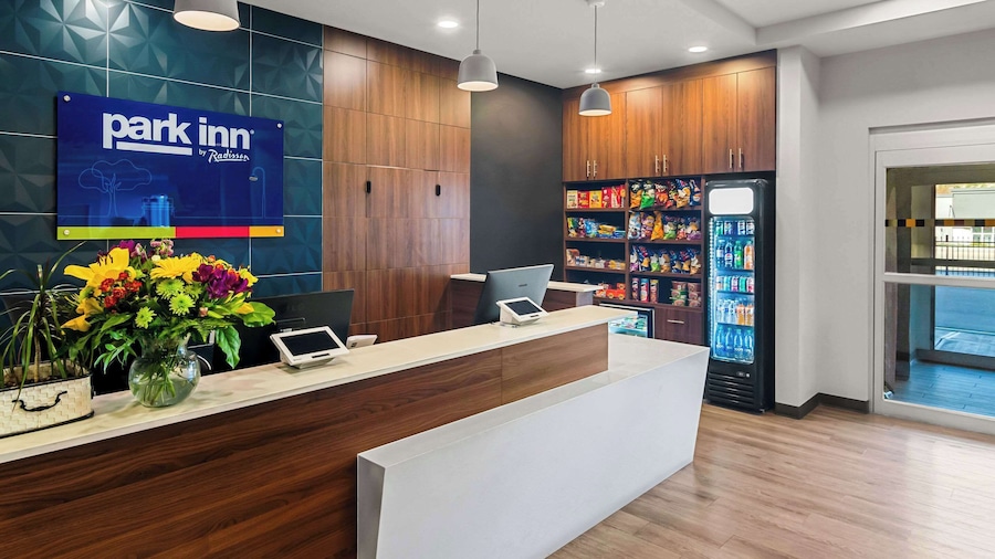 Park Inn by Radisson, Kelowna