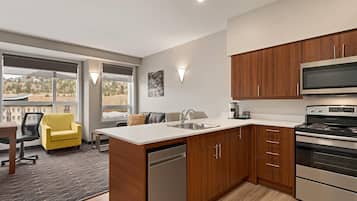 Standardzimmer, 1 King-Bett, Nichtraucher | Hochwertige Bettwaren, Pillowtop-Betten, Schreibtisch