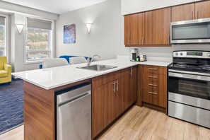 Premium bedding, pillowtop beds, desk, laptop workspace