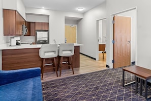 Premium bedding, pillowtop beds, desk, laptop workspace