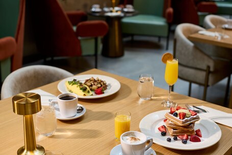 Delta Hotels by Marriott New York Times Square - Image 37