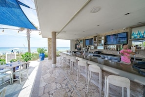 Bar (en la propiedad)