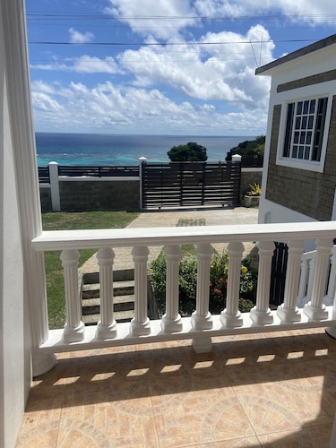 Atlantic Breeze Apartment 3 - Canouan Island