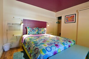 Didekorasi berbeda-beda dan dilengkapi dengan perabotan berbeda-beda