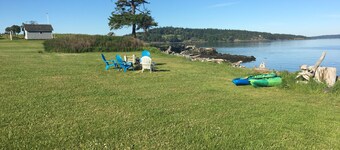 Vista al agua, a las afueras de la ciudad!