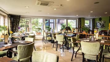 Ilmainen päivittäinen buffetaamiainen