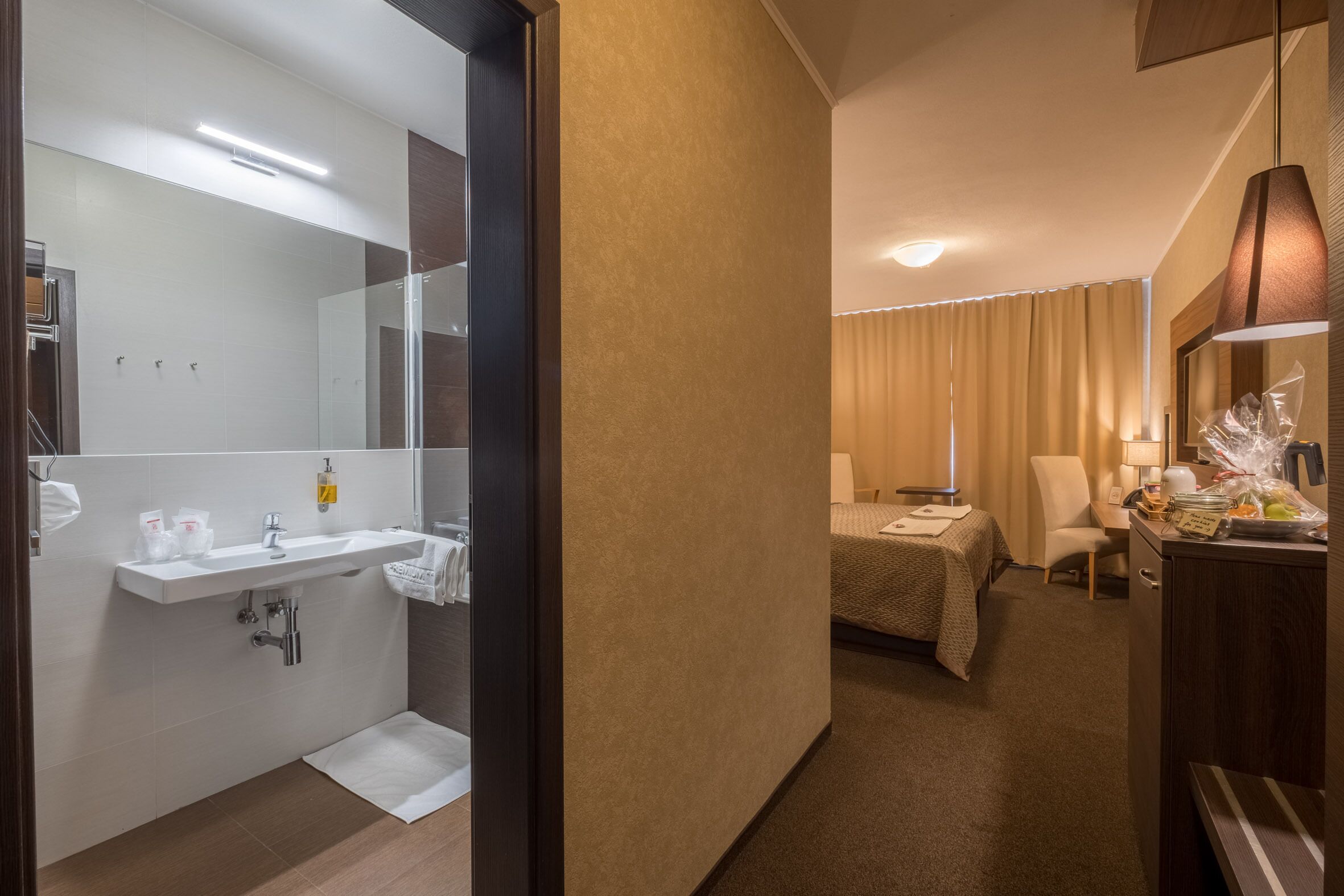 comfort double or twin room | bathroom | bathtub, eco-friendly toiletries, hair dryer, towels