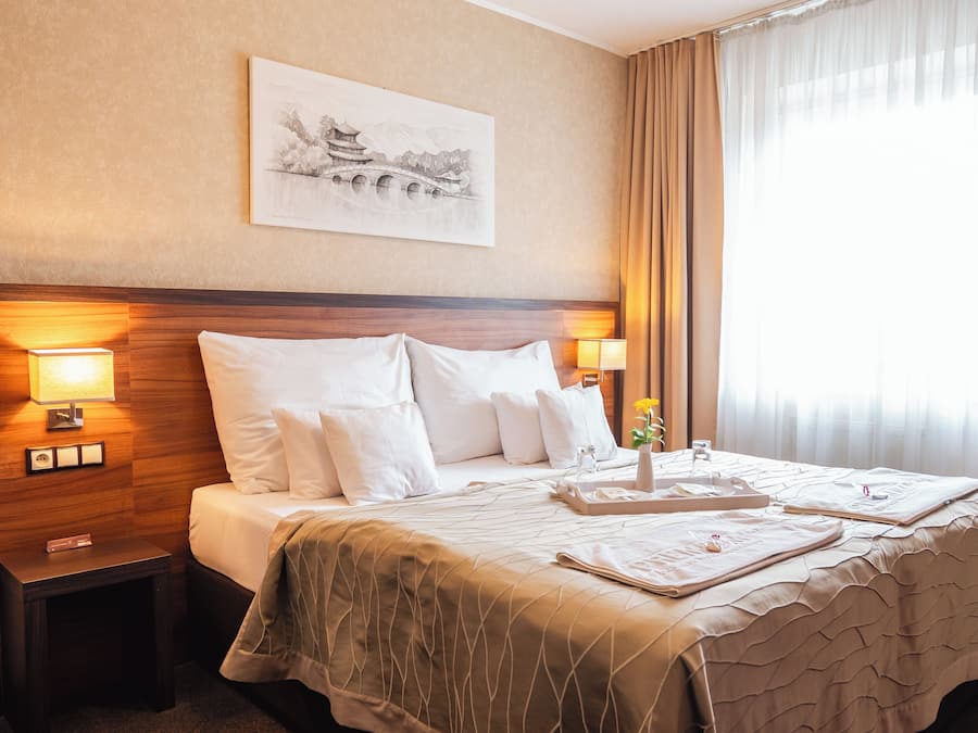 Comfort Double or Twin Room | Minibar, in-room safe, desk, laptop workspace