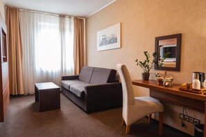 Family Room | Minibar, in-room safe, desk, laptop workspace - Premium Business Hotel Bratislava (Bratislava)