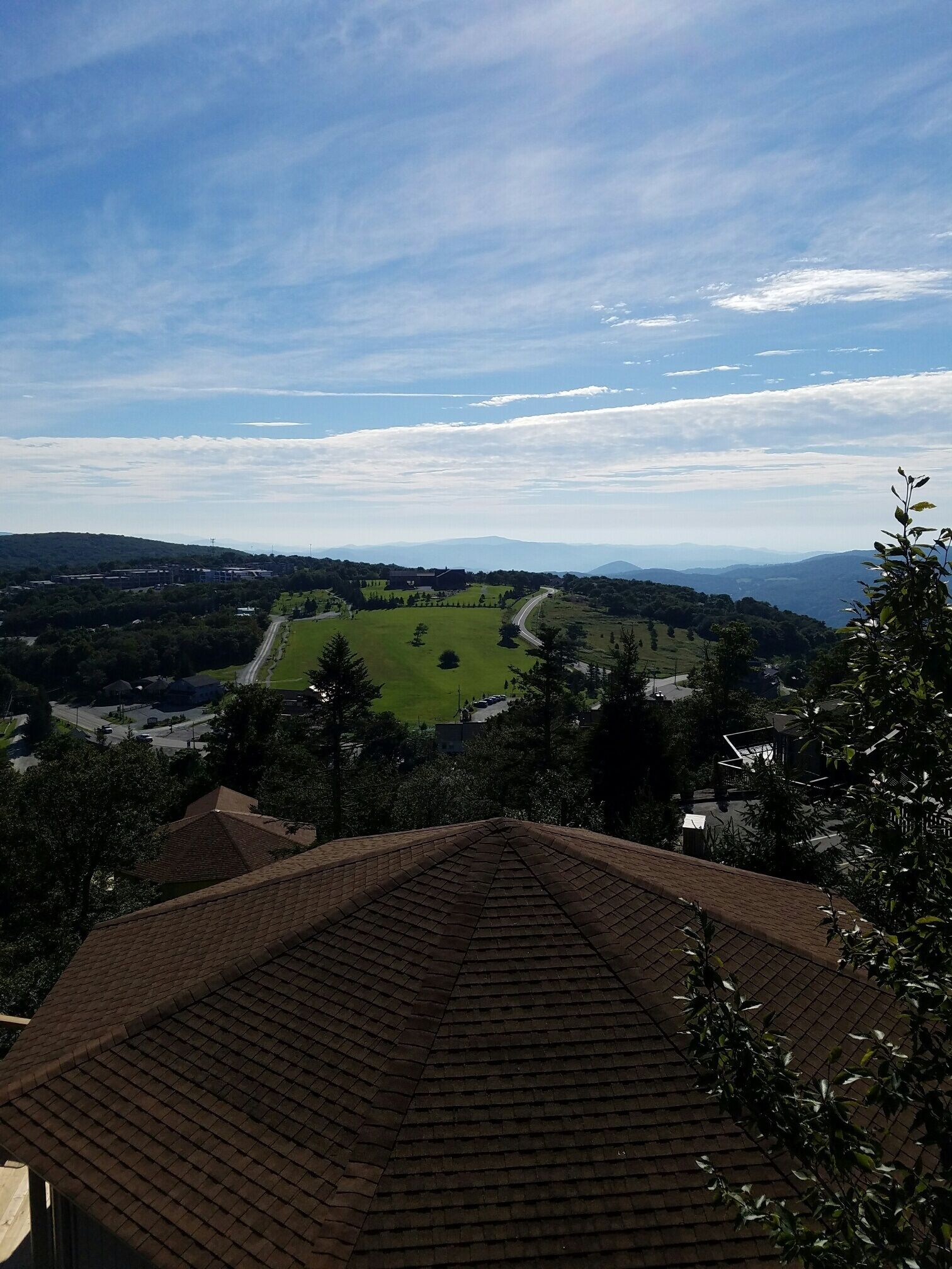 Directly on the ski slope - VIEWS! CONVENIENCE!