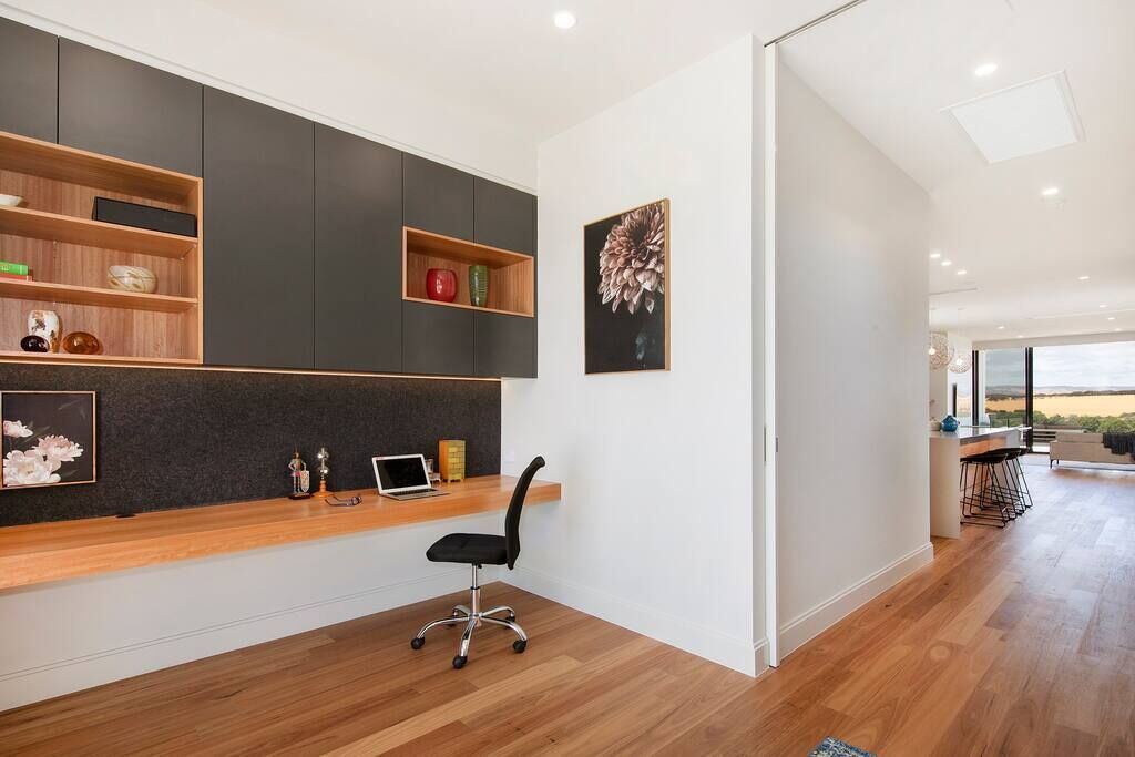 SUNSET CLIFFS luxury stay at Maslin Beach — image 9