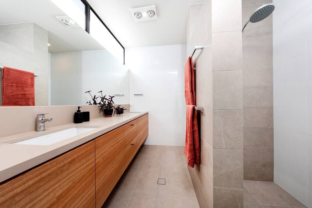 SUNSET CLIFFS luxury stay at Maslin Beach — image 12