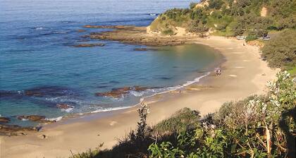 Welcome to your Home away from Home. Pacific Studio offers everything to make your stay comfortable