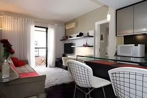 Apartment | Living area | Flat-screen TV - OZPED Flats Particulares Bonaparte (Brasília)