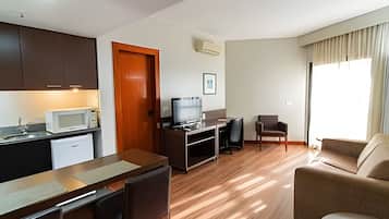 Apartment | Living area | Flat-screen TV